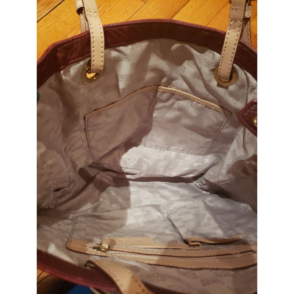 Michael Kors Jet Set Claret Pebbled Leather Pebble Tote NWOT - Picture 6 of 7